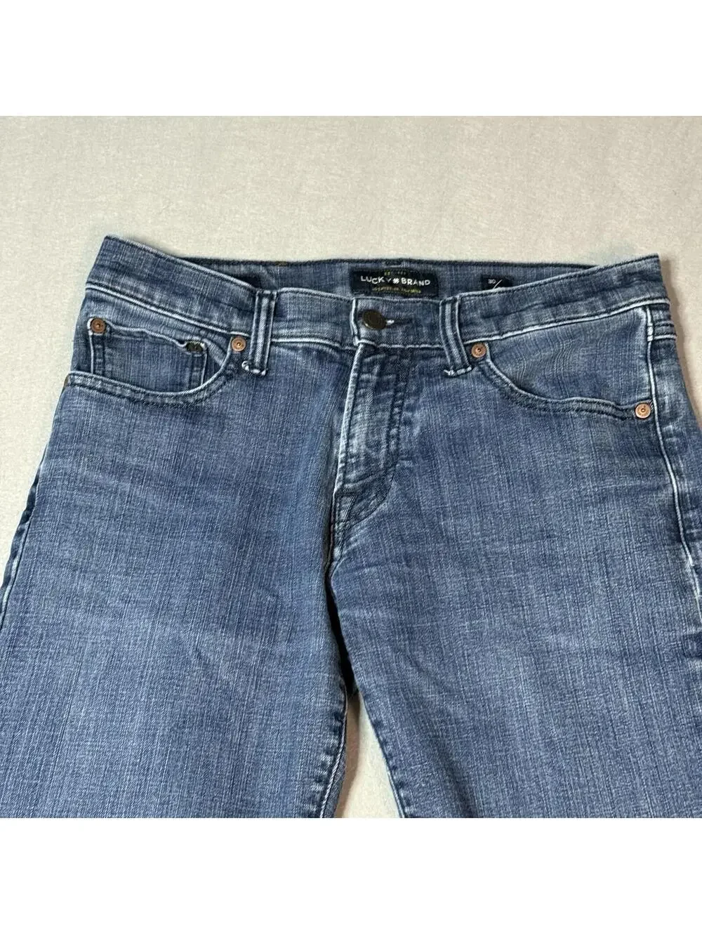 Lucky Brand Men’s 30x32 Straight Leg Blue Jeans Medium Wash Denim